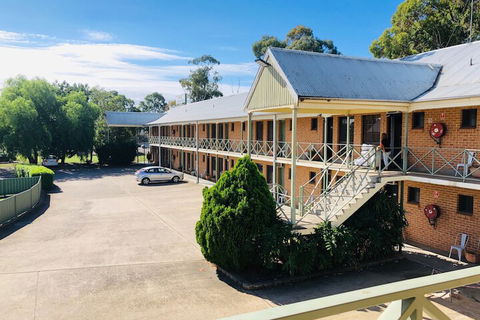 Campbelltown Colonial Motor Inn - Accommodation Port Macquarie 4