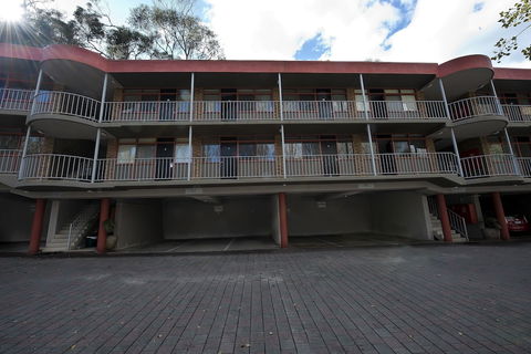 Lorne Coachman Inn - Accommodation Port Macquarie 0