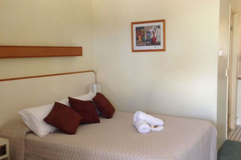 Country Rose Motel Warwick - Accommodation Port Macquarie 7