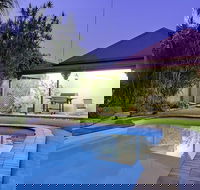 Pioneer Motel