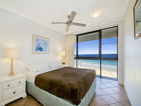 Coolum Caprice - Accommodation Port Macquarie 5