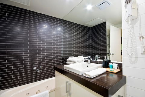 Lorne Bay View Motel - Accommodation Port Macquarie 3