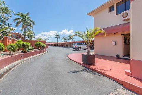 Mackay Rose Motel - Accommodation Port Macquarie 0
