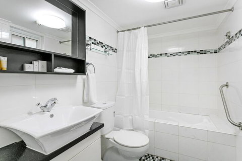 Comfort Inn & Suites Burwood - Accommodation Port Macquarie 4