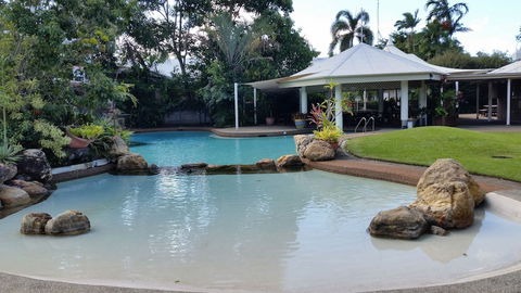 Cairns Gateway Resort - Accommodation Port Macquarie 1
