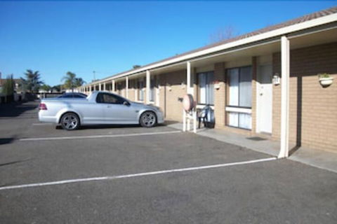 Country Home Motor Inn - Accommodation Port Macquarie 0
