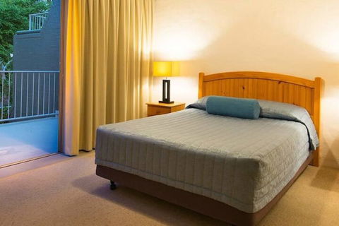 Palm Court Noosa - Accommodation Port Macquarie 6