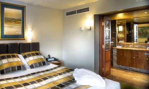 Country Club Tasmania - Accommodation Port Macquarie 6