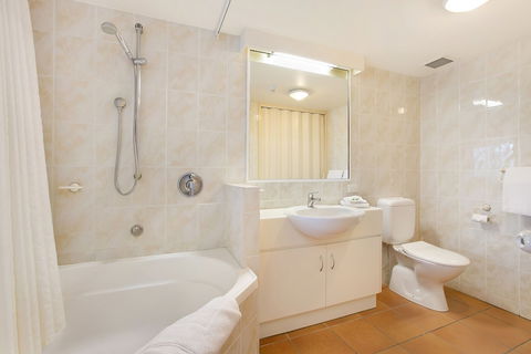 Tropic Towers Apartments - Accommodation Port Macquarie 6
