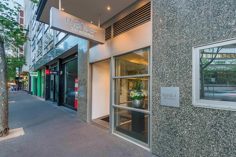 Mantra 100 Exhibition - Accommodation Port Macquarie 0