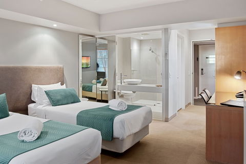 Deep Blue Hotel & Hot Springs - Accommodation Port Macquarie 4