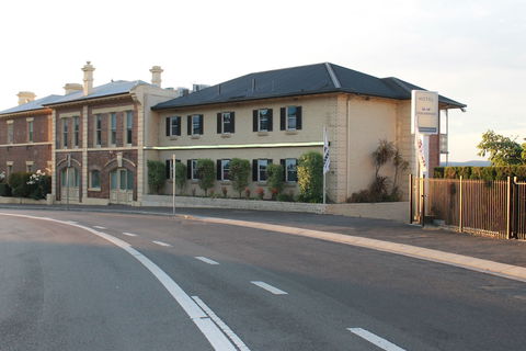 Coach House Launceston - Accommodation Port Macquarie 2