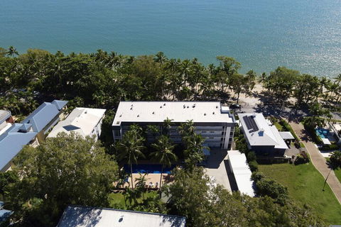 Agincourt Beachfront Apartments - Accommodation Port Macquarie 3