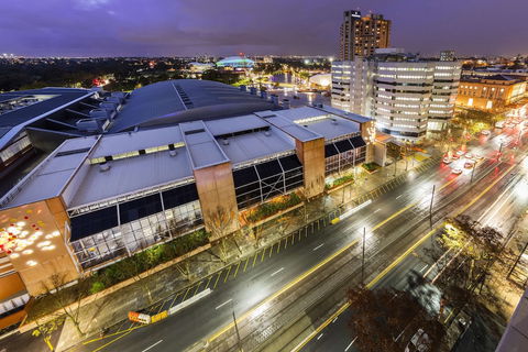 Oaks Adelaide Embassy Suites - Accommodation Port Macquarie 6