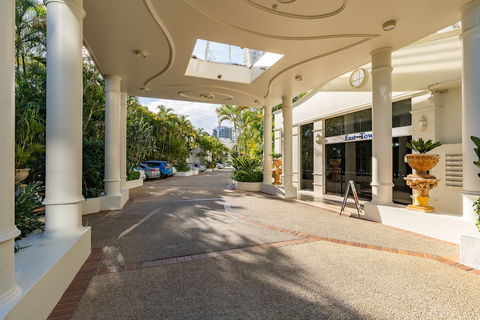 Burleigh Mediterranean Resort - Accommodation Port Macquarie 0