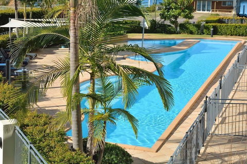 Boathouse Resort Tea Gardens - Accommodation Port Macquarie 1
