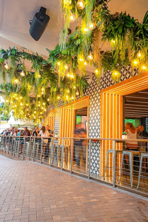Airlie Beach Hotel - Accommodation Port Macquarie 1