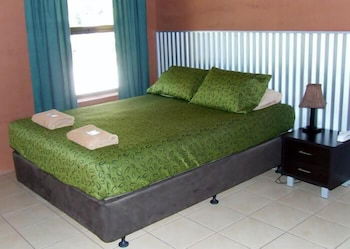 Territory Manor Motel & Caravan Park - Accommodation Port Macquarie 2