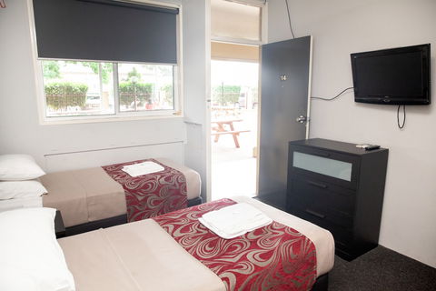 Royal Hotel Singleton - Accommodation Port Macquarie 2