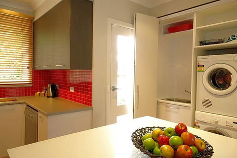 Boutique Stays Sandyside 2 - Accommodation Port Macquarie 3