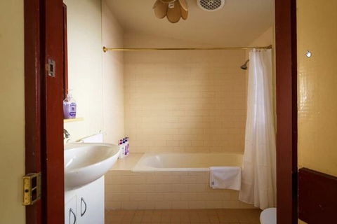 Fremantle Colonial Cottages - Accommodation Port Macquarie 3
