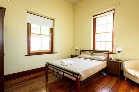 Fremantle Colonial Cottages - Accommodation Port Macquarie 6