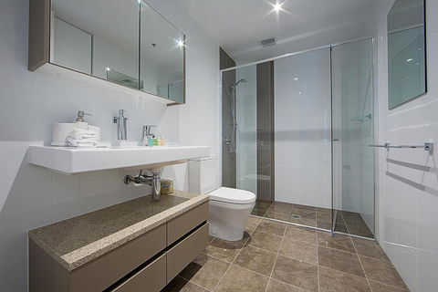 Accommodate Canberra Manhattan On The Park - Accommodation Port Macquarie 2