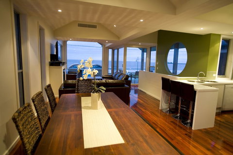 Aloha Beachfront - Accommodation Port Macquarie 6