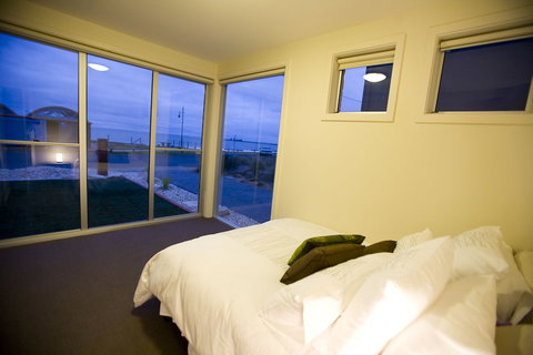 Aloha Beachfront - Accommodation Port Macquarie 2