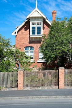 Lowena Cafe And Accommodation - Accommodation Port Macquarie 1