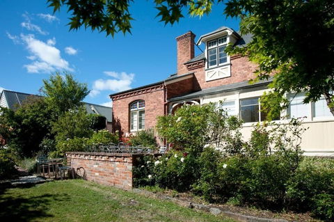 Lowena Cafe And Accommodation - Accommodation Port Macquarie 3