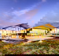 Cloudy Bay Beach House - Accommodation Port Macquarie