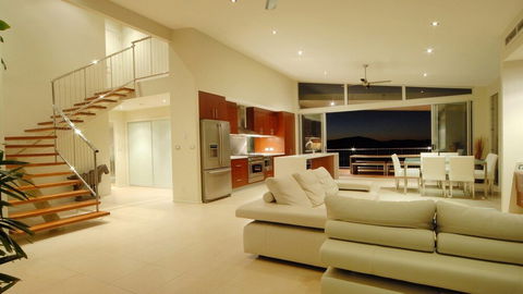 Whitsunday Views - Accommodation Port Macquarie 6