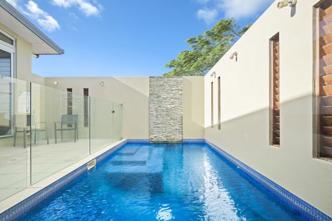 Whitsunday Views - Accommodation Port Macquarie 1