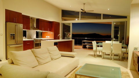 Whitsunday Views - Accommodation Port Macquarie 2