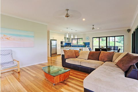Laguna Views - Accommodation Port Macquarie 3