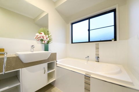 Laguna Views - Accommodation Port Macquarie 5