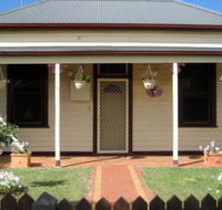 Bloomsbury Cottage - Accommodation Port Macquarie