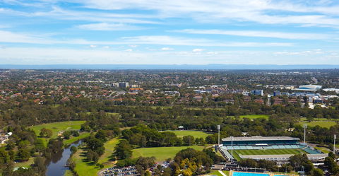 Meriton Suites Church Street, Parramatta - Accommodation Port Macquarie 4