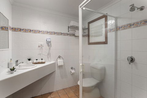 Sunlit Waters Studio Apartments - Accommodation Port Macquarie 6
