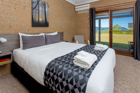 Lookout Mountain Retreat - Accommodation Port Macquarie 6