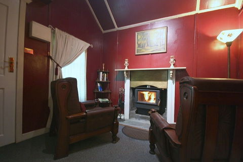 Lotus Lodges - Accommodation Port Macquarie 5