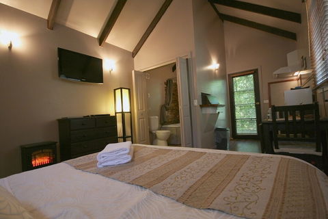 Lotus Lodges - Accommodation Port Macquarie 6