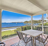 Tuscan Waterfront 1/213 Soldiers Point Road