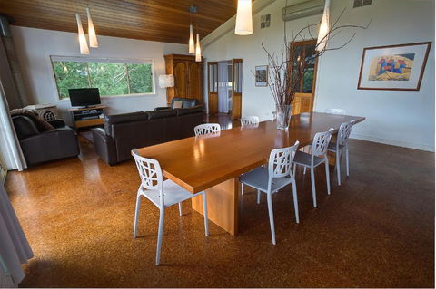 Feathertop Winery - Accommodation Port Macquarie 6
