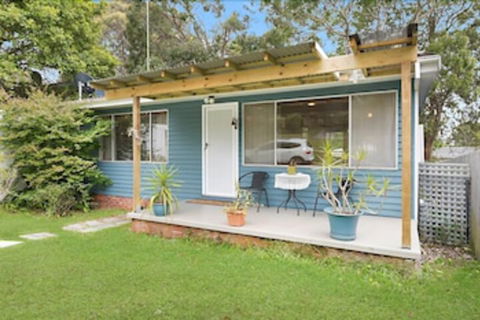 Budgewoi Cottage - Accommodation Port Macquarie 0