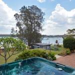 The House On The Lake At Fishing Point Lake Macquarie Honestly Put The Line In & Catch Fish - Accommodation Port Macquarie 0