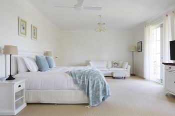 Hamptons Hinterland Retreat - Accommodation Port Macquarie 3