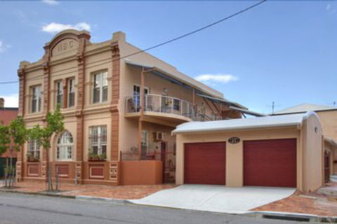 Newcastle Terraces & Apartments NBC Apartments - Accommodation Port Macquarie 0