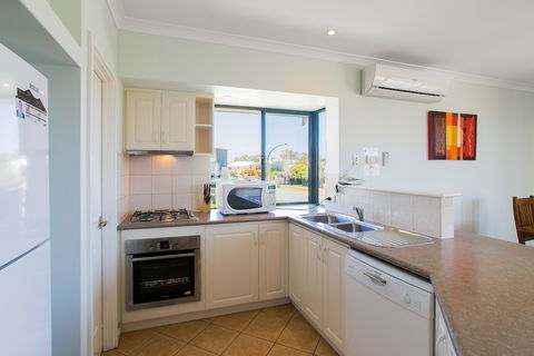 Seahaven Villas By Rockingham Apartments - Accommodation Port Macquarie 4